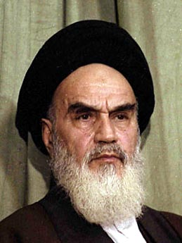 Ayatollah Khomeini gibt kurz nach seiner Rückkehr in den Iran 1979 in Teheran eine Pressekonferenz.