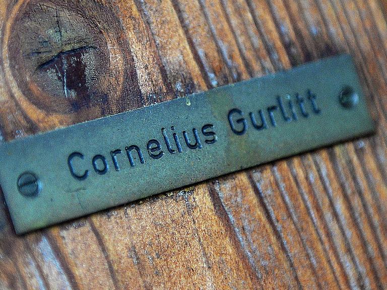 Türschild mit der Aufschrift Cornelius Gurlitt.