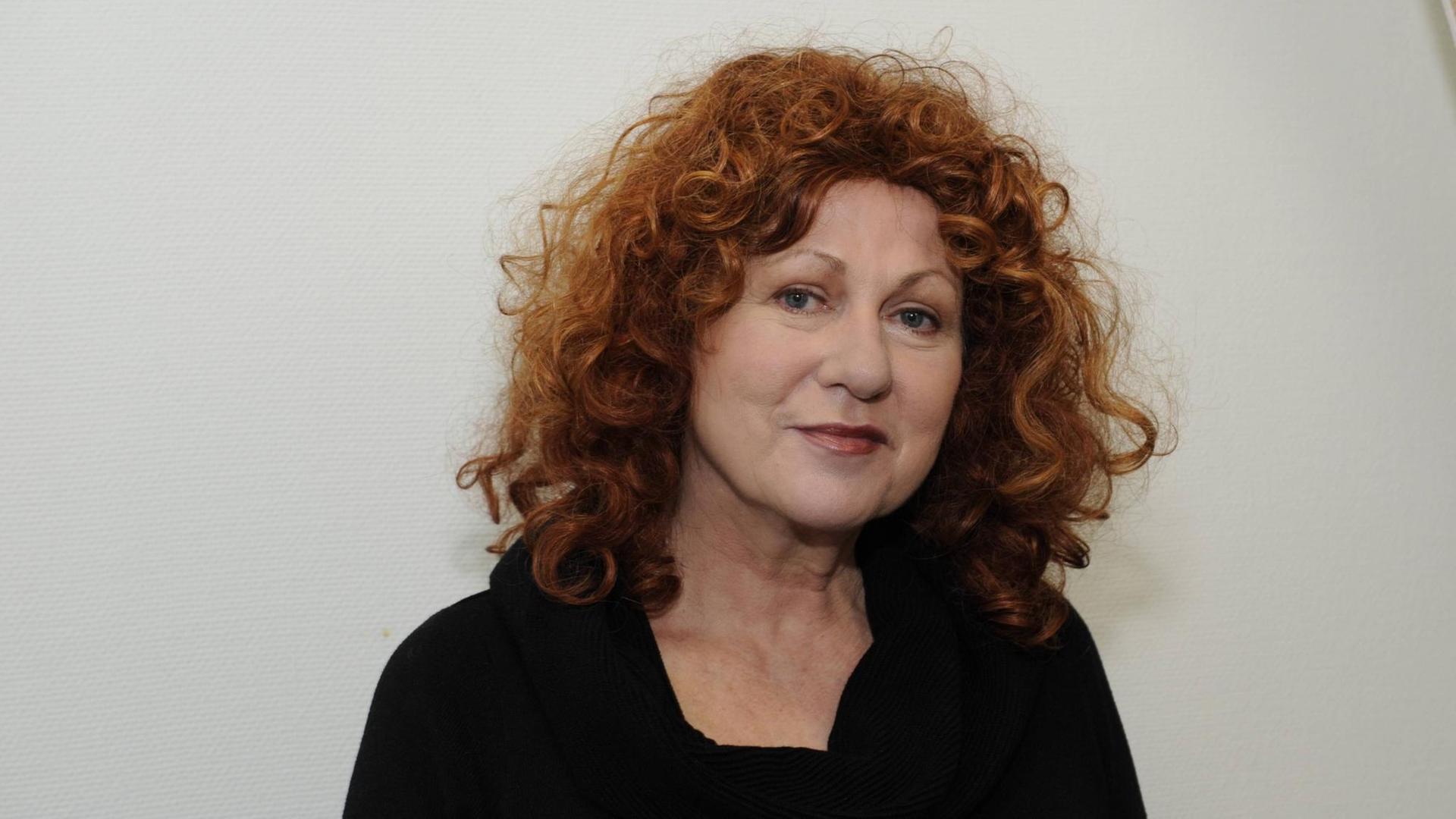 Die Autorin und Publizistin Cora Stephan, die unter dem Pseudonym Anne Chaplet auch sehr erfolgreich Kriminalromane schreibt.