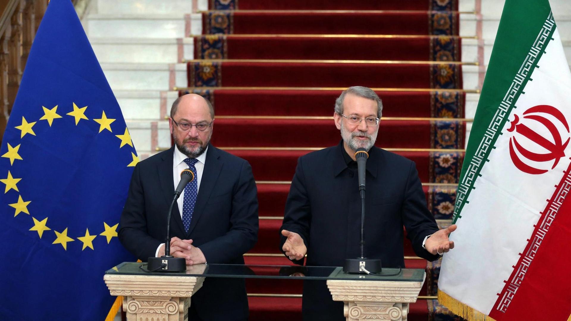 EU-Parlamentspräsident Martin Schulz bei einer Pressekonferenz mit dem Chef des iranischen Parlaments Ali Larijani