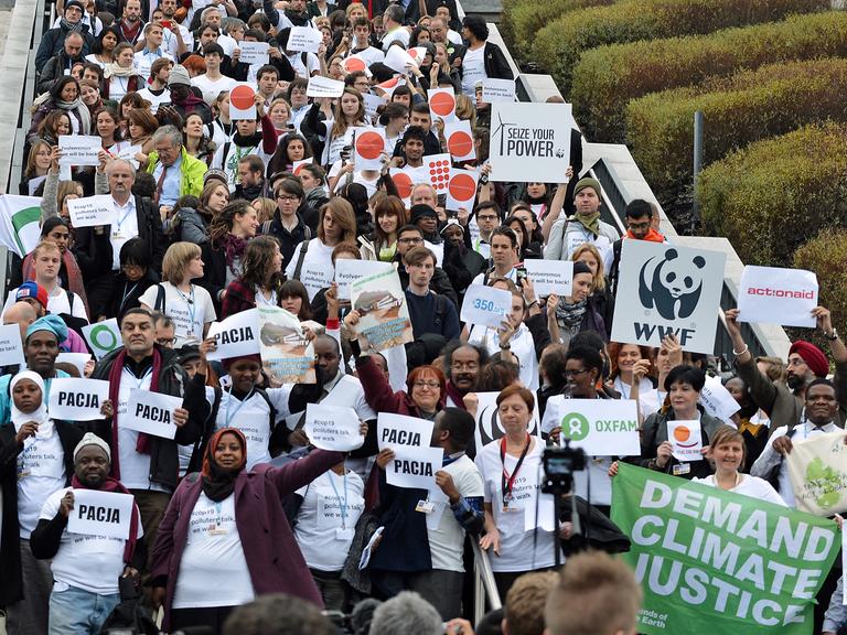 Naturschutzorganisationen protestieren in Warschau