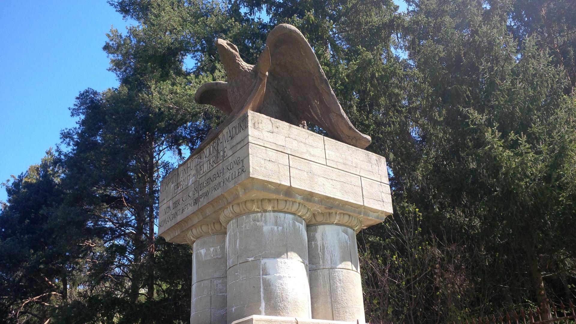 Monument aus dem Ersten Weltkrieg bei Klausen.