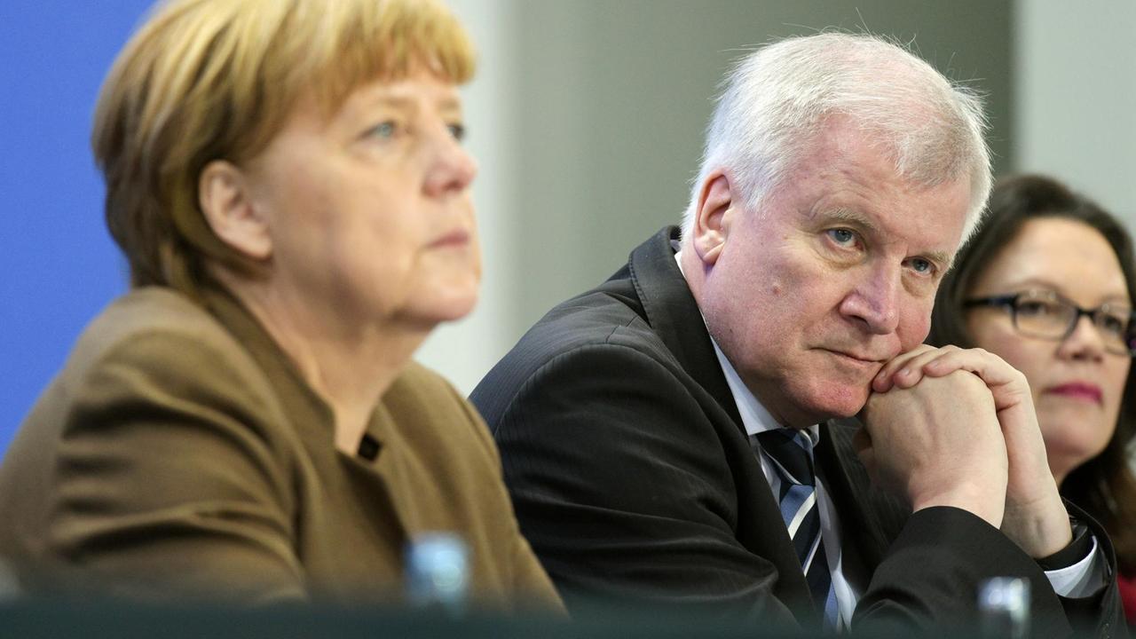 Wiebke Esdar (SPD) hat im Dlf Innenminister Seehofer vorgeworfen, "unnötig" aus dem Koalitionsvertrag auszuscheren