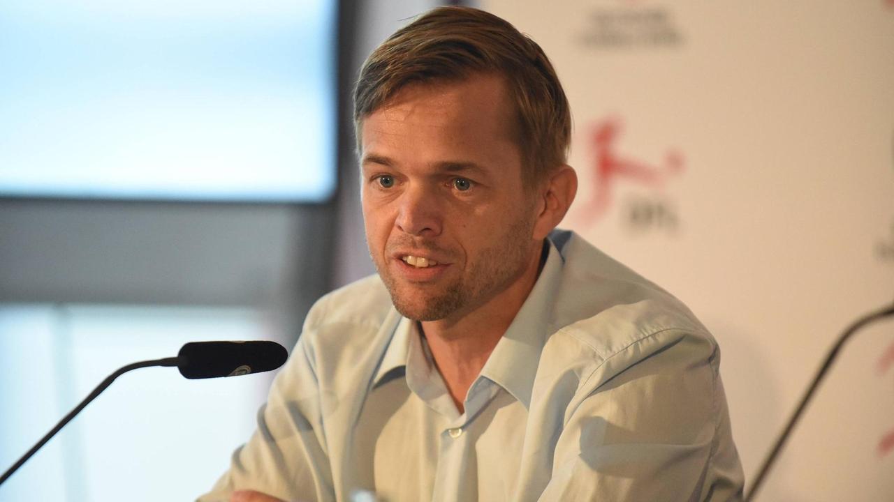 10.08.2018, GER, Saison 2018/2019, DFB, Deutscher Fussbalbund Pressekonferenz Video-Assistent - Dr. Jochen Drees Schiedsrichter *** 10 08 2018 GER Season 2018 2019 DFB German Football Association Press Conference Video Assistant Dr Jochen Drees Referee  
