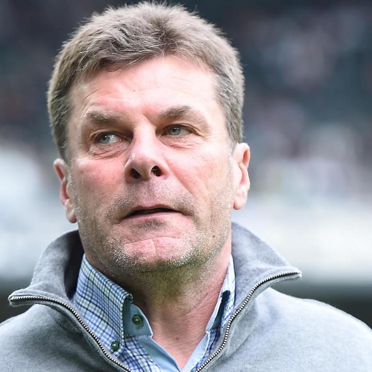 Dieter Hecking am Spielfeldrand