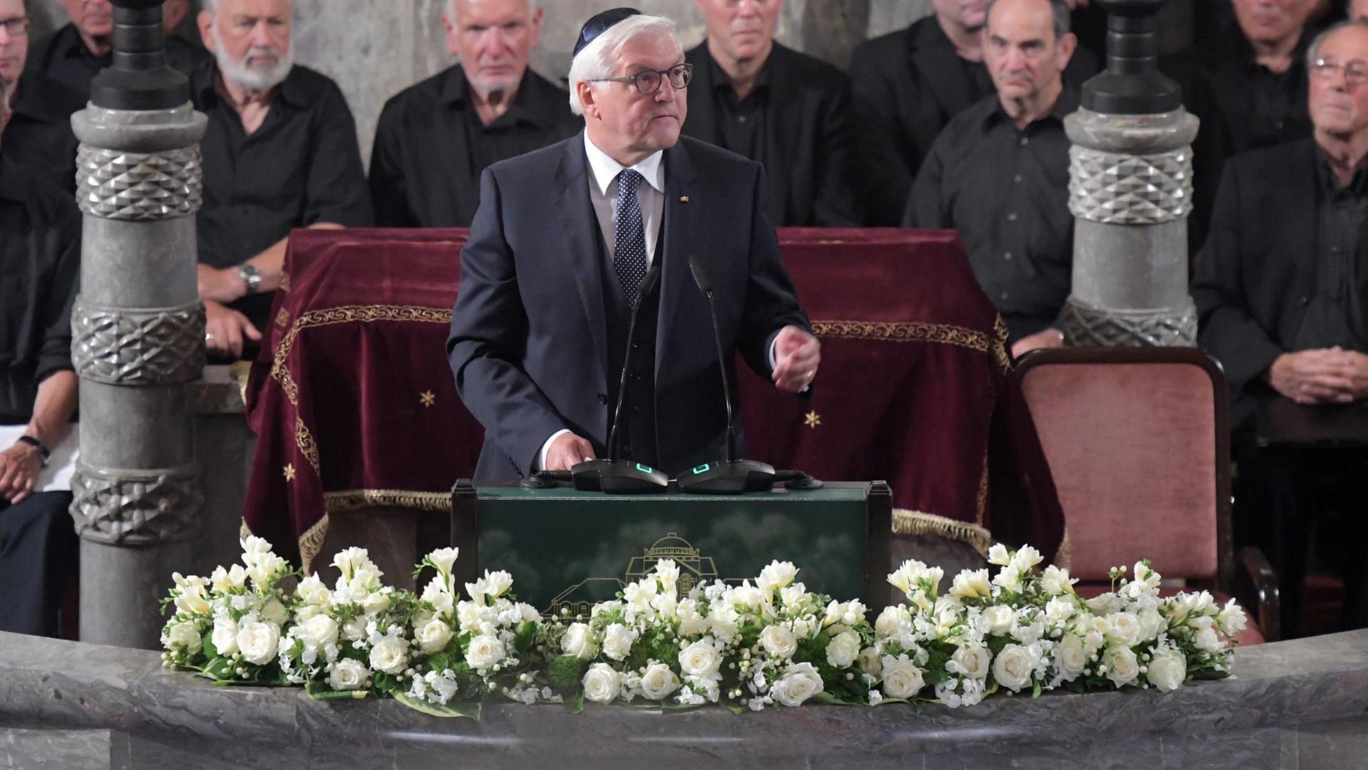 Bundespräsident Steinmeier hält eine Rede gegen Antisemitismus in der Augsburger Synagoge Bundespräsident Steinmeier hält eine Rede gegen Antisemitismus in der Augsburger Synagoge