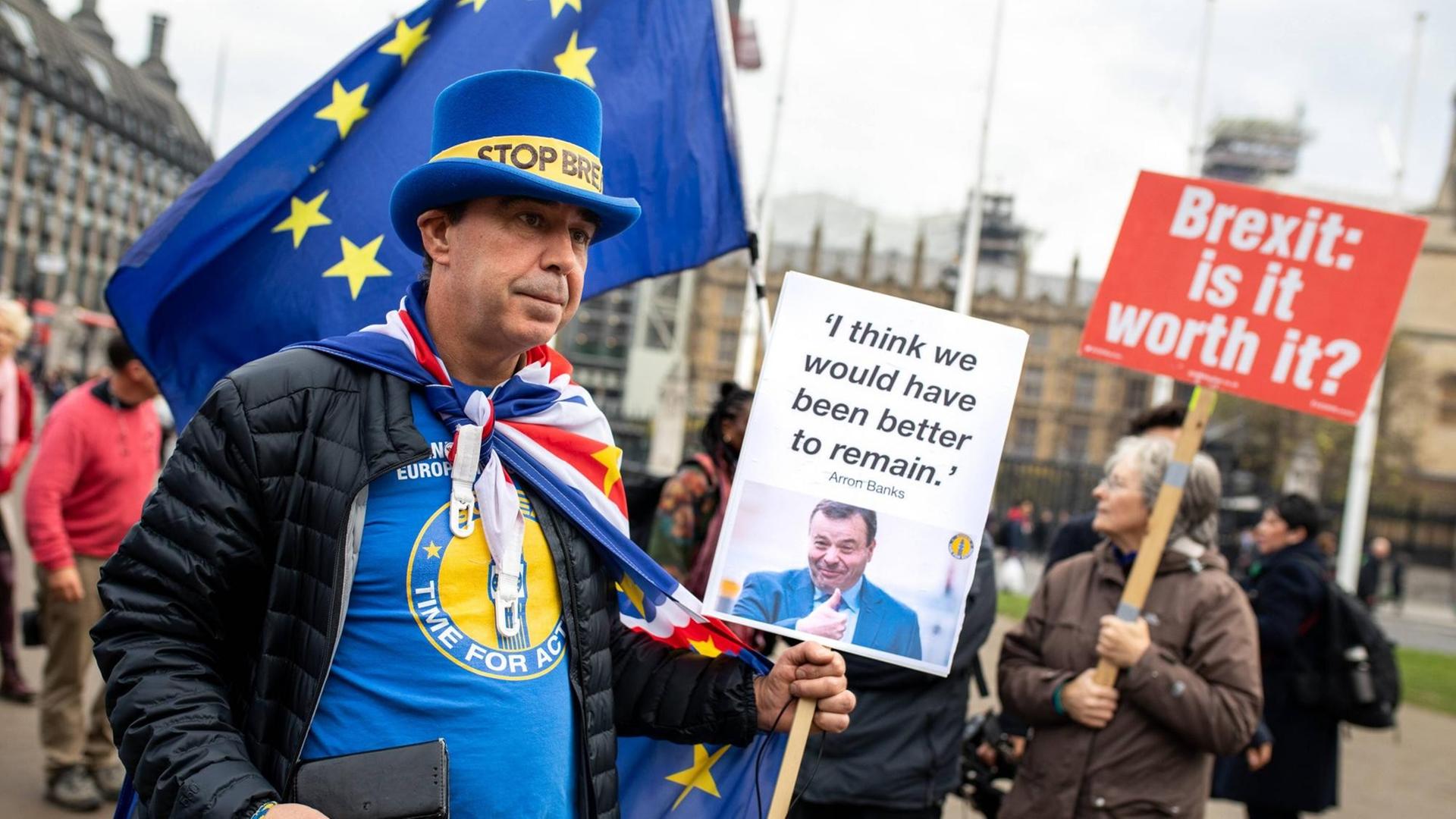 Britische Behörden Setzen Migranten Fest Das Ist Der Wahre Grund Für Die Festnahmen - 1dzue49
