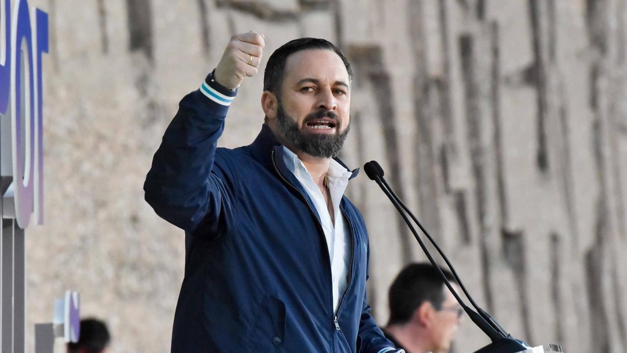 Der Vorsitzende der rechtspopulistischen spanischen Partei "Vox", Santiago Abascal, bei einer Wahlkampfrede am 26.4.2019.