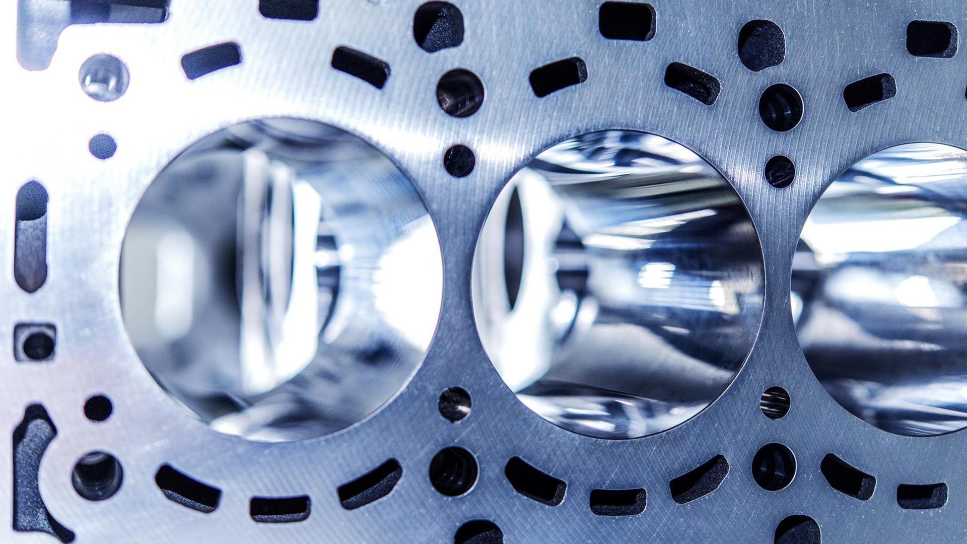 Beschichtete und spiegel-gehonte Zylinderbohrungen eines Aluminium-Kurbelgehäuses