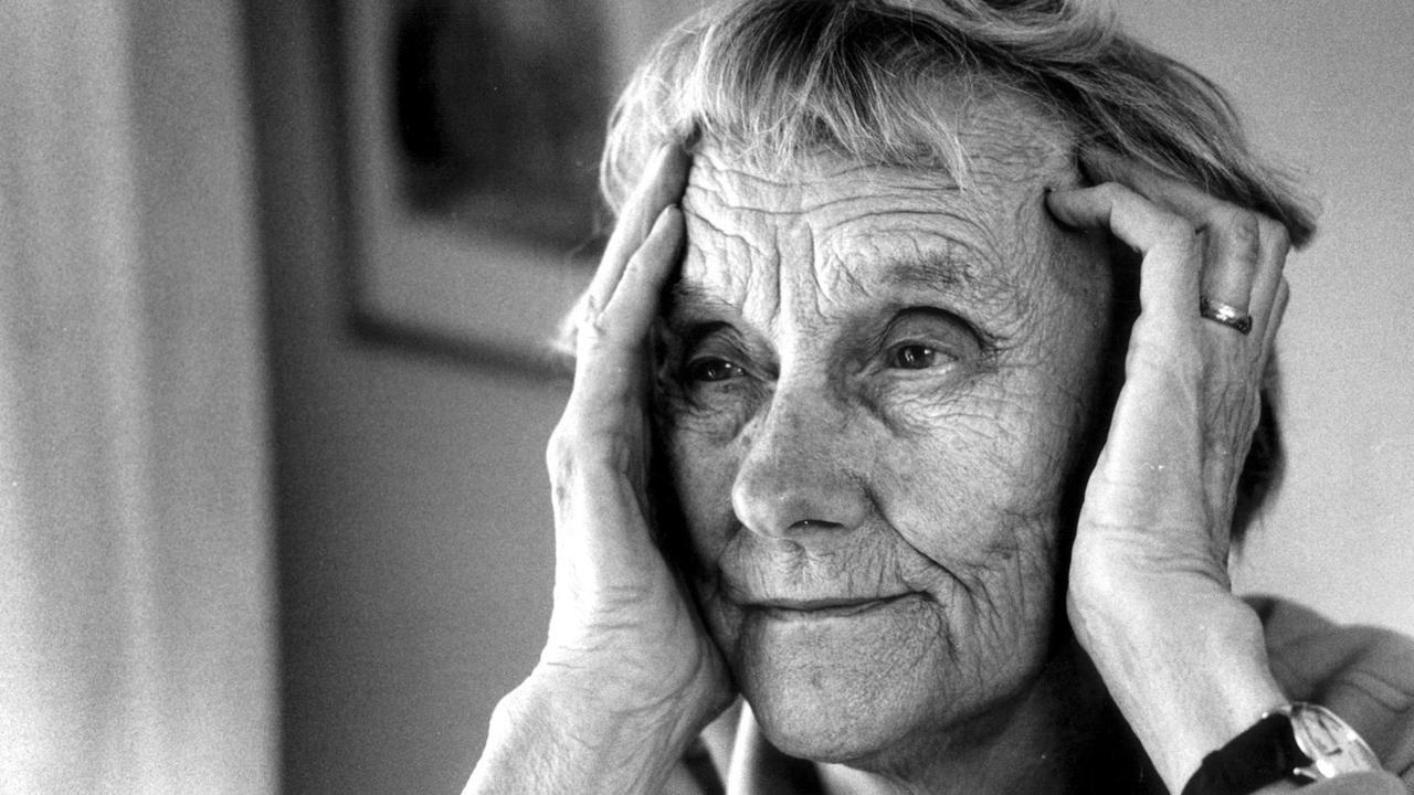 Porträt der schwedischen Schriftstellerin Astrid Lindgren ("Pippi Langstrumpf"). 