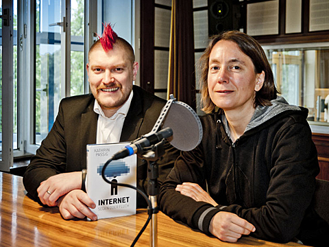Sascha Lobo und Kathrin Passig im Studio von Deutschlandradio Kultur.