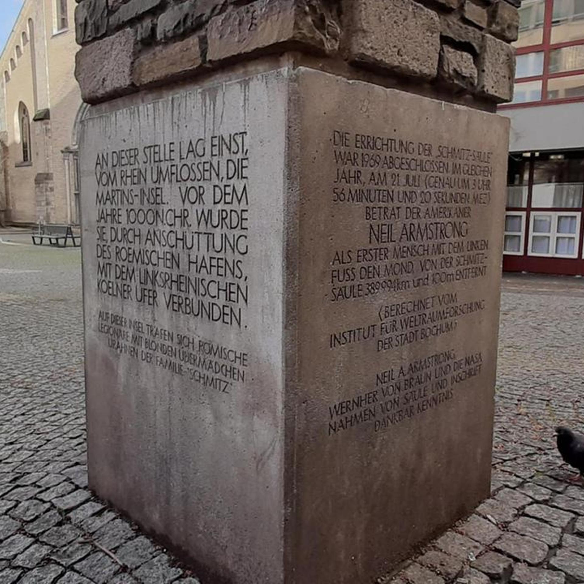 Schmitz-Säule - Der Kölner Mondflug des Herrn Schmitz