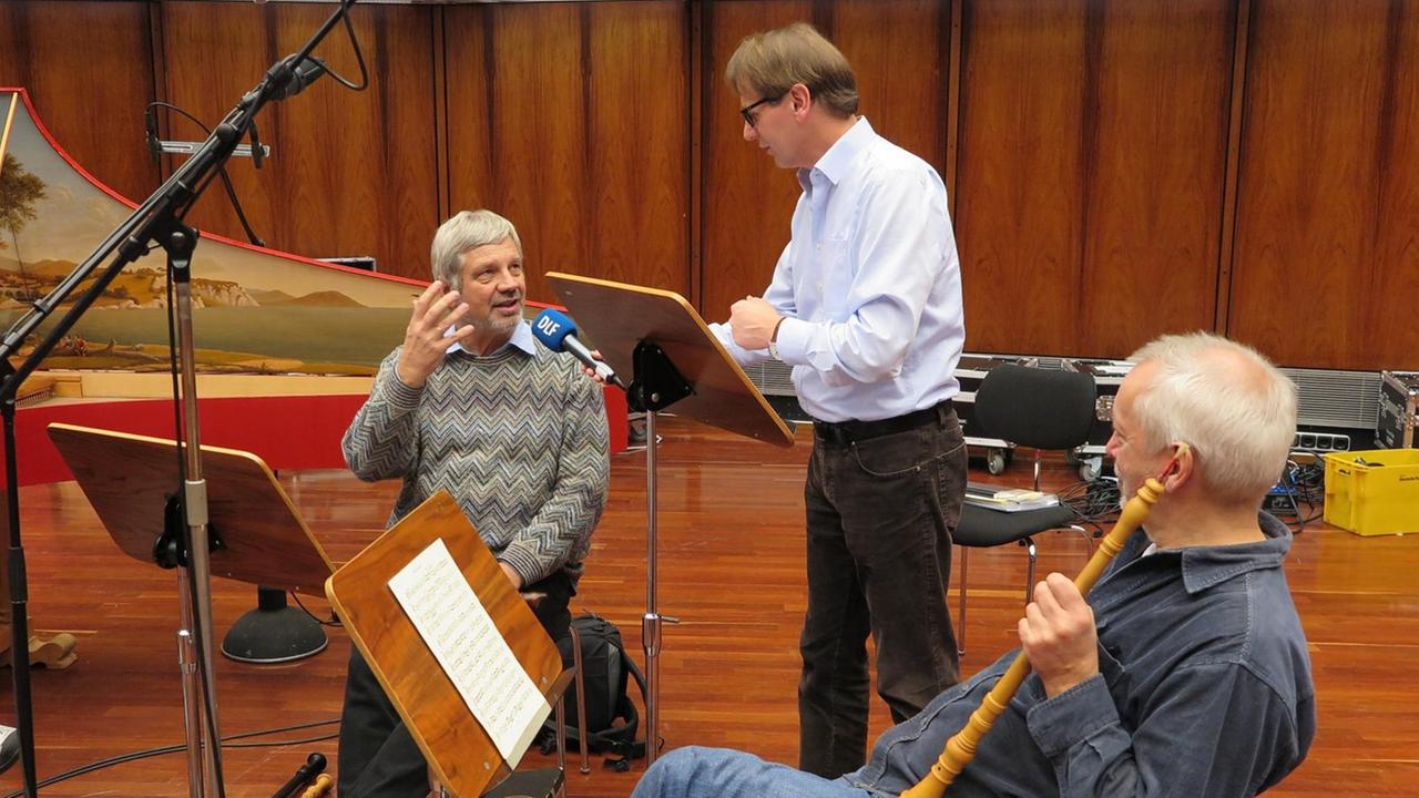 Flötist Michael Schneider erläutert Telemanns Quartetto im Deutschlandfunk Kammermusiksaal.