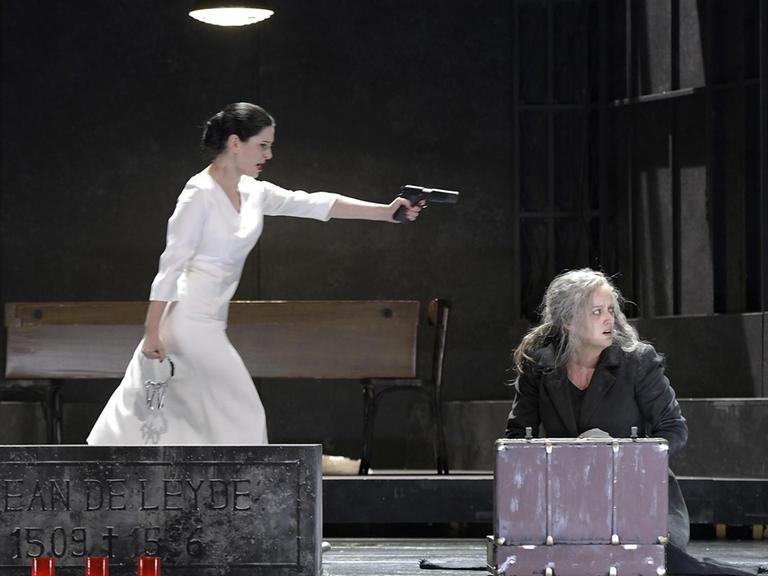 Szene aus "Le Prophète" von Giacomo Meyerbeer in der Deutschen Oper in Berlin.