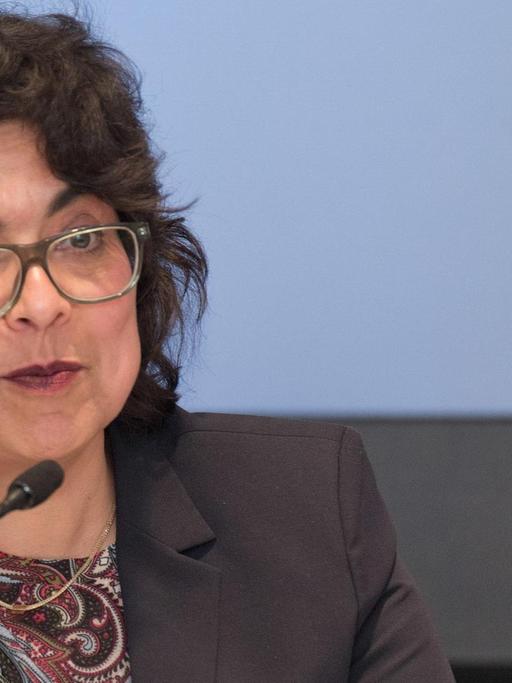 Die Journalistin Mariam Lau (Die Zeit) nimmt teil an der Konferenz "Zuwanderung nach Deutschland - Einwanderungsland Bundesrepublik?" am 14.04.2015 in Berlin. Foto: Jörg Carstensen/dpa | Verwendung weltweit