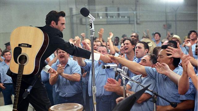 WALK THE LINE USA 2005 James Mangold Johnny Cash (JOAQUIN PHOENIX) Regie: James Mangold / WALK THE LINE USA 2005 *** Local Caption *** 00020765 | Verwendung weltweit