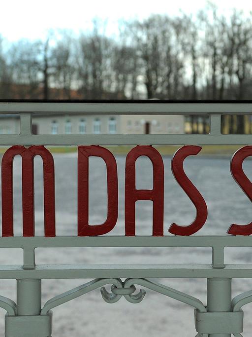 Lagertor in der Gedenkstätte am KZ Buchenwald