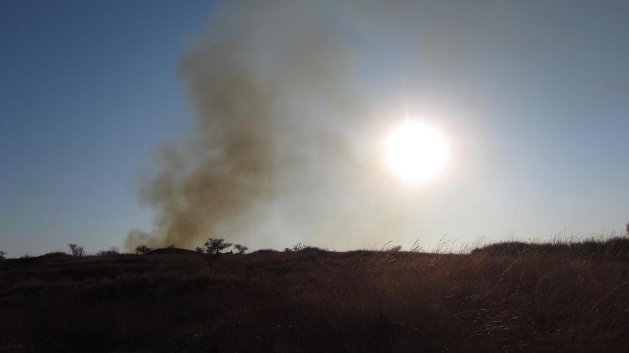 Brandrodung im Hochland von Madagaskar zwischen Antsirabe und Miandrivazo.
