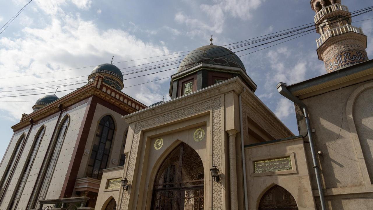Die Moschee Sari Ossye in Duschanbe