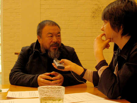 Der chinesische Künstler Ai Weiwei im Interview mit Silke Ballweg