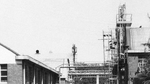 1976 ereignete sich im Chemiewerk ICMESA im italienischen Seveso ein folgenschwerer Chemieunfall.