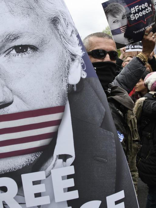 Im Mai 2019 protestierten Unterstützer Assange gegen seine drohende Auslieferung an die USA.