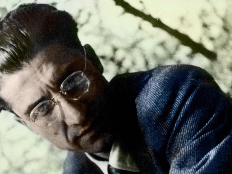 Der italienische Schriftsteller Cesare Pavese (1908-1950).