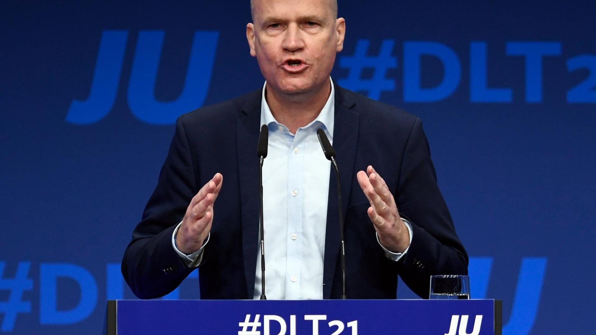 Ralph Brinkhaus, damaliger Vorsitzender der CDU/CSU-Bundestagsfraktion, spricht beim "Deutschlandtag" der Jungen Union. Ralph Brinkhaus, damaliger Vorsitzender der CDU/CSU-Bundestagsfraktion, spricht beim "Deutschlandtag" der Jungen Union.