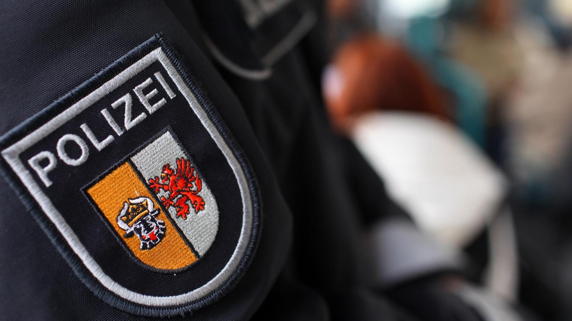 Ein Polizei-Kontaktbeamter in Neubrandenburg