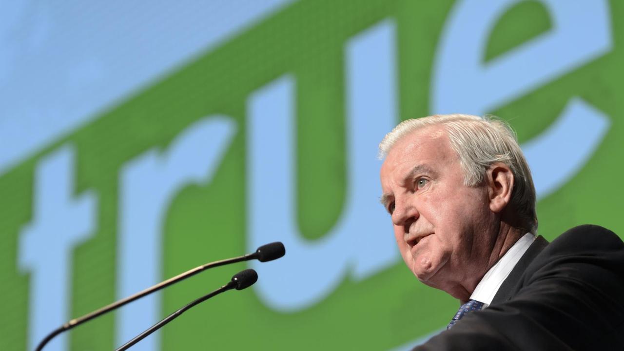 WADA-Präsident Craig Reedie spricht auf einer Konferenz in Lausanne.