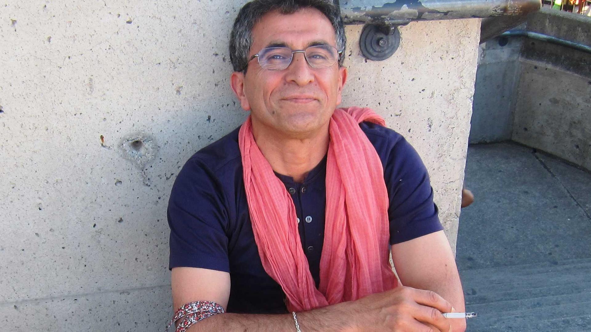 Iranisch-deutscher Schriftsteller Abbas Maroufi.