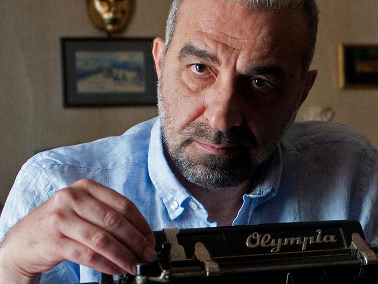 Der georgische Schriftsteller Zurab Karumidze.