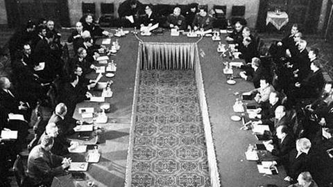 Delegierte des Warschauer Paktes aus sieben europäischen Ländern trafen sich  am  17.3.1969 in Budapest