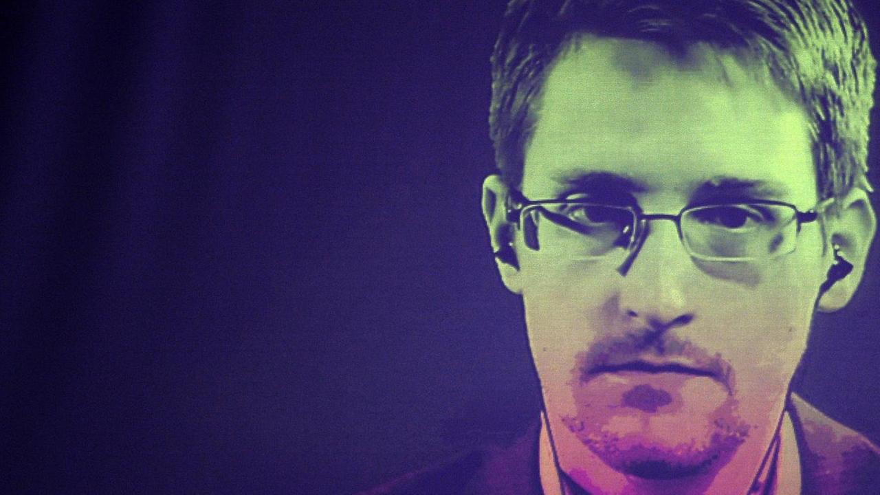 NSA-Whistleblower Edward Snowden bei einer Videokonferenz mit dem Europarat in Straßburg.