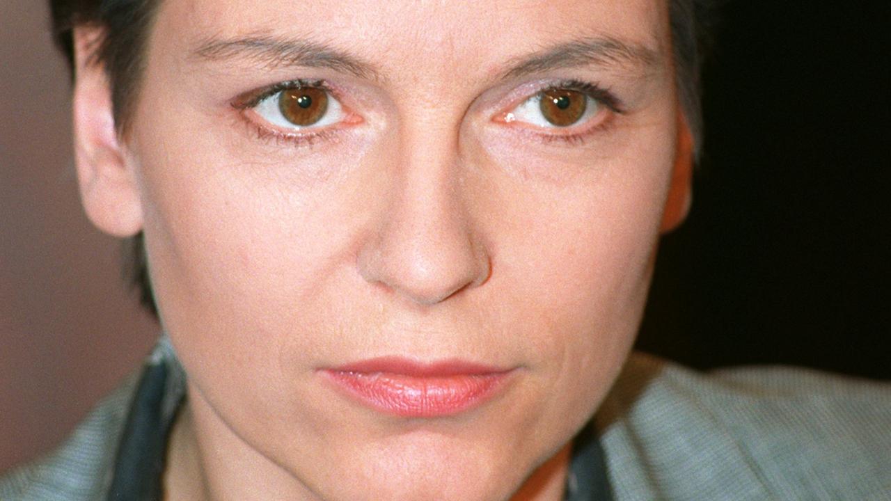 Porträtfoto von Ulrike Poppe, DDR-Bürgerrechtlerin (1994)