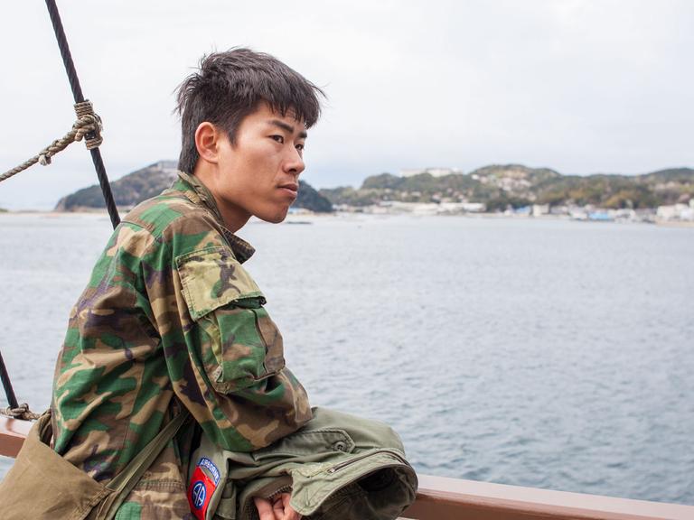 Kei ist auf der japanischen Insel Awaji aufgewachsen. Kei ist auf der japanischen Insel Awaji aufgewachsen.