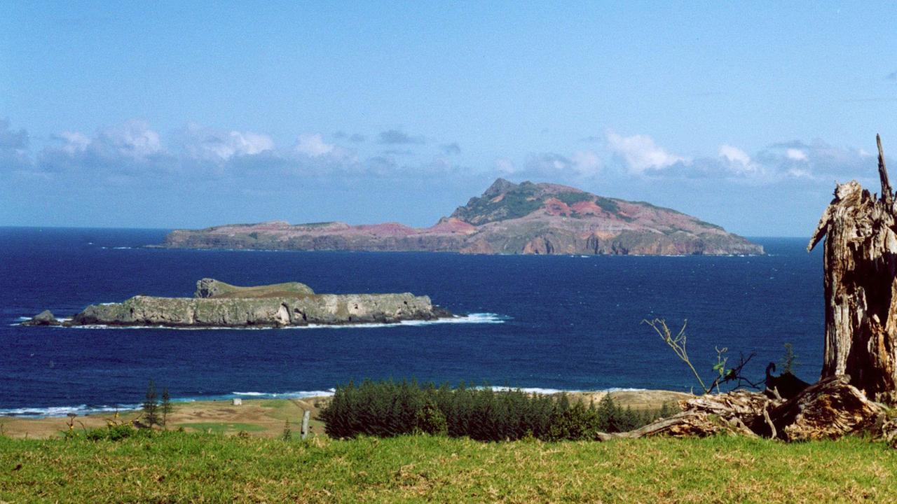 Blick auf Norfolk Island, aufgenommen am 31. Mai 2001. Die Norfolkinsel liegt in der Tasmansee des Pazifischen Ozeans.
