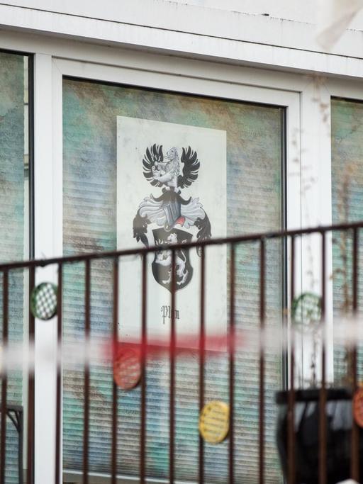 Blick auf das Haus in Georgensgmünd, in dem ein 49-jähriger selbsternannter Reichsbürger wohnte, der im vergangenen Jahr bei einem Polizeieinsatz einen SEK-Beamten erschoss.