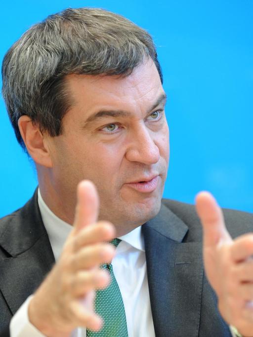 Der bayerische Finanz- und Heimatminister Markus Söder (CSU), aufgenommen am 05.12.2013 auf einer Pressekonferenz in München.
