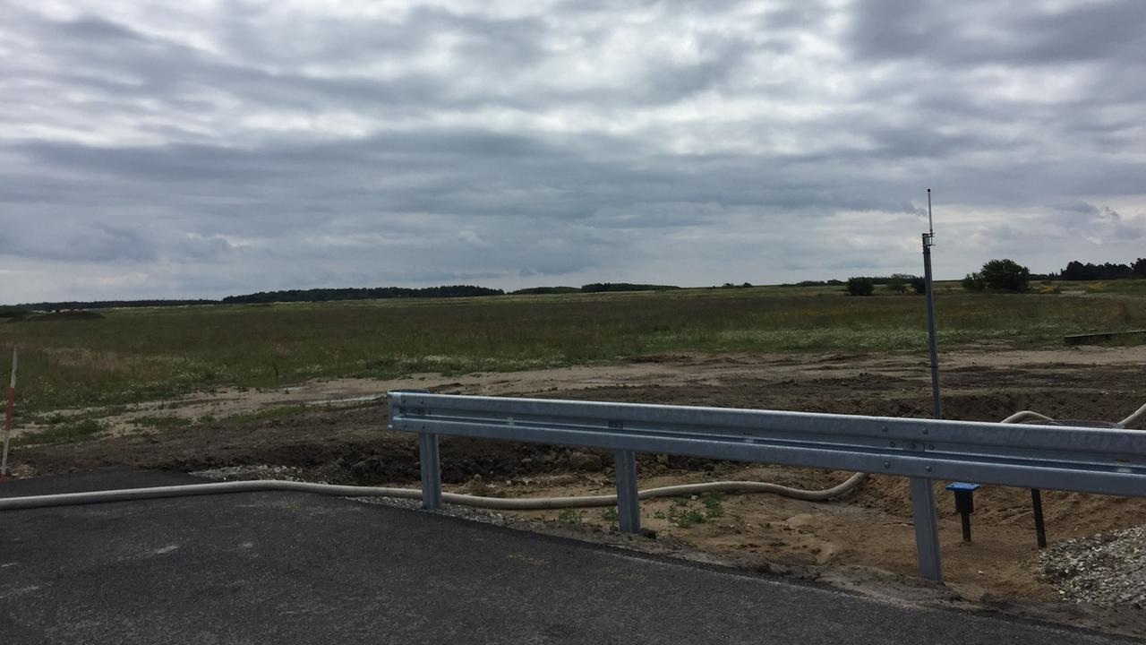 Auf Lolland nahe Rodbyhavn plant Femern AS auf diesem Areal die Errichtung einer riesigen Fabrik