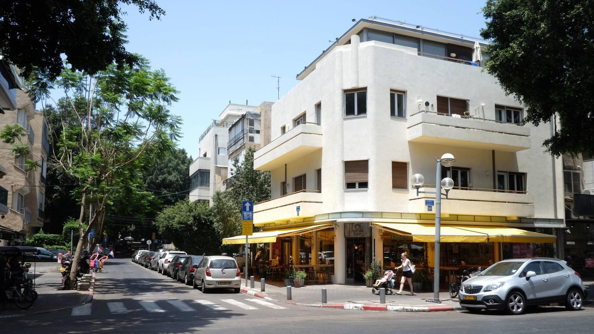 Ein Wohnhaus der 'Weißen Stadt' in Tel Aviv.