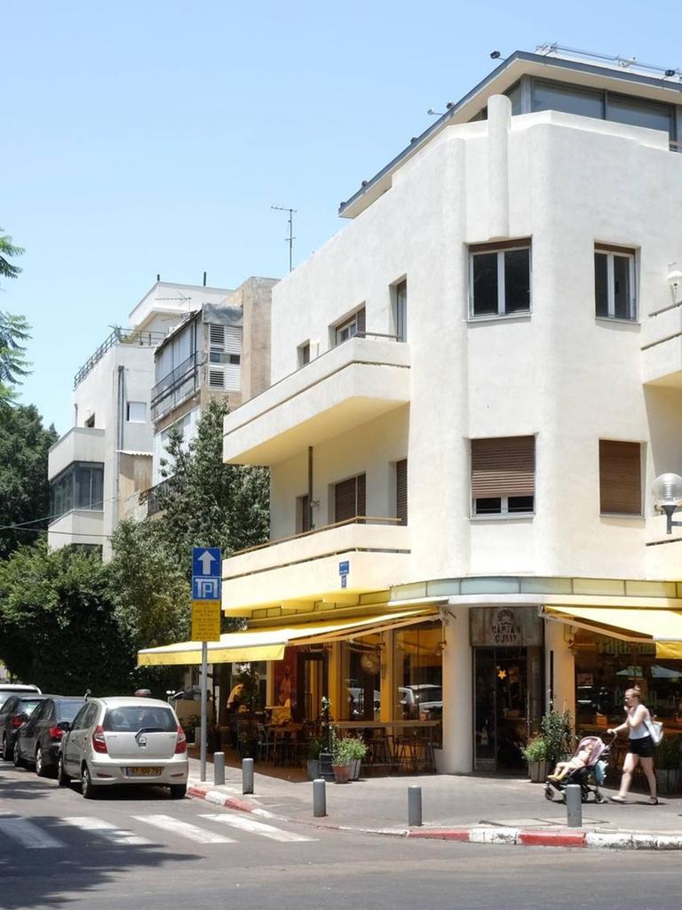 Ein Wohnhaus der 'Weißen Stadt' in Tel Aviv.