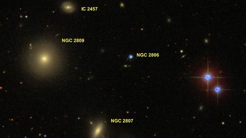 Das Objekt mit der Bezeichnung NGC 2806 ist weder ein Nebel noch eine Galaxie, sondern lediglich ein gewöhnlicher Stern
