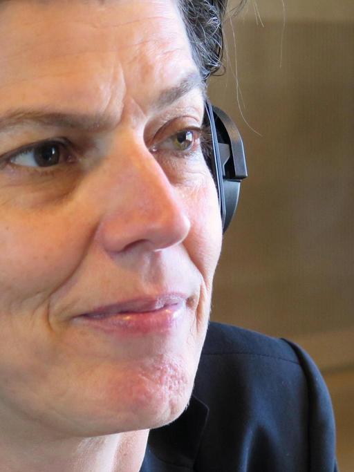 Die Publizistin Carolin Emcke im Studio von Deutschlandradio Kultur.