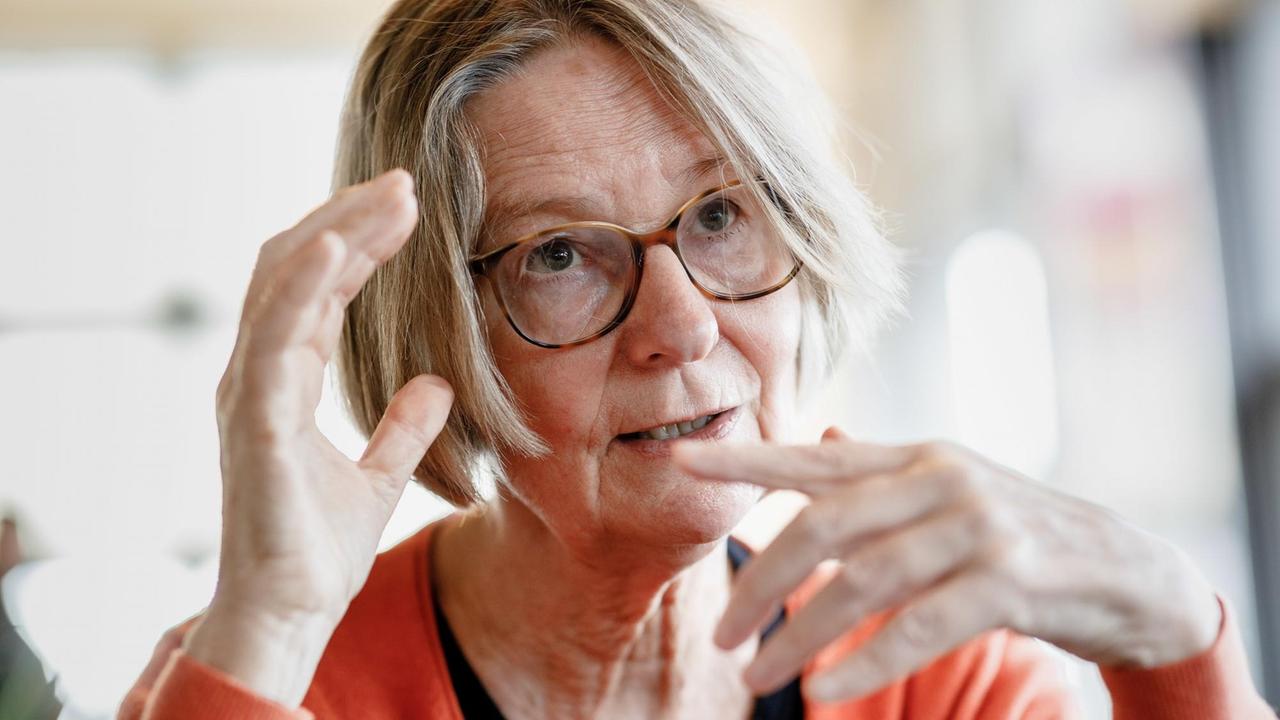 Die Schriftstellerin Kirsten Boie. Insgesamt hat die Hamburgerin bereits mehr als 100 Bücher veröffentlicht. Sie ist am 19.03.2020 70 Jahre alt geworden.