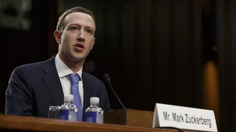 Facebook-Chef Mark Zuckerberg spricht vor dem US-Kongress im April 2018