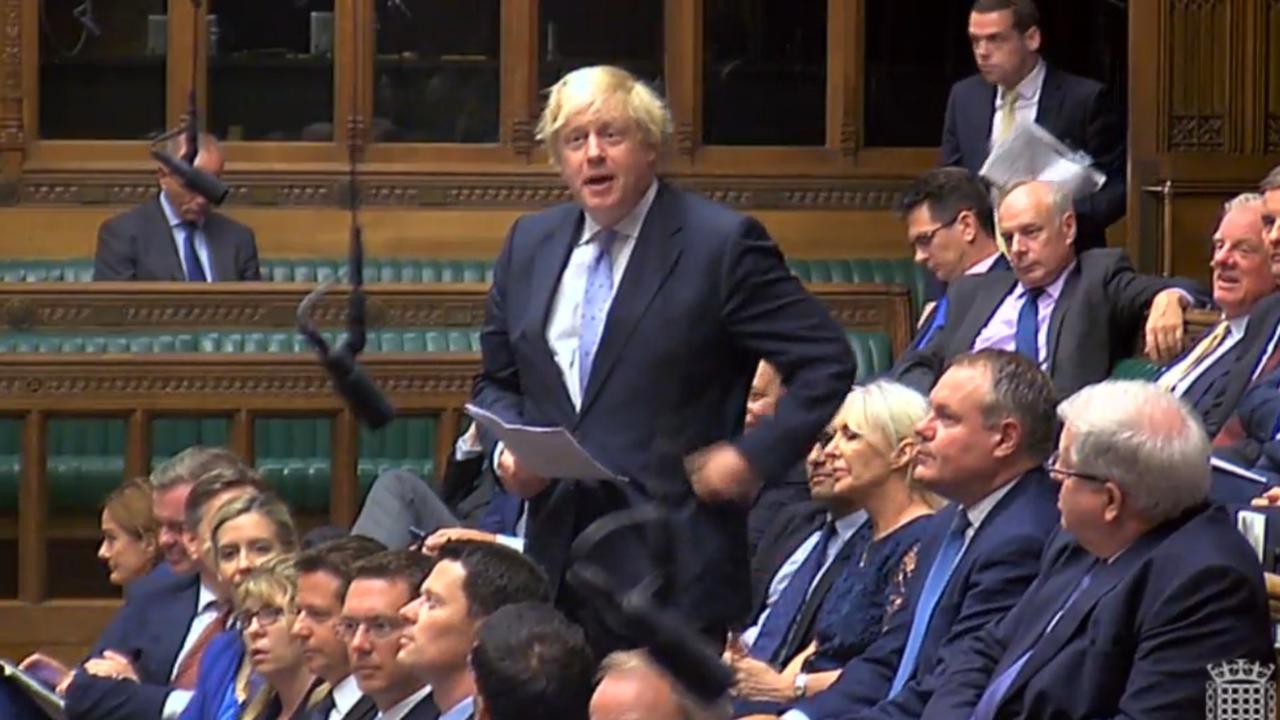 Der ehemalige britische Außenminister Boris Johnson spricht im Unterhaus in London.