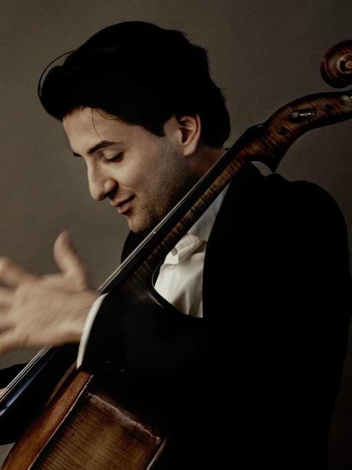 Der Cellist Valentin Radutiu