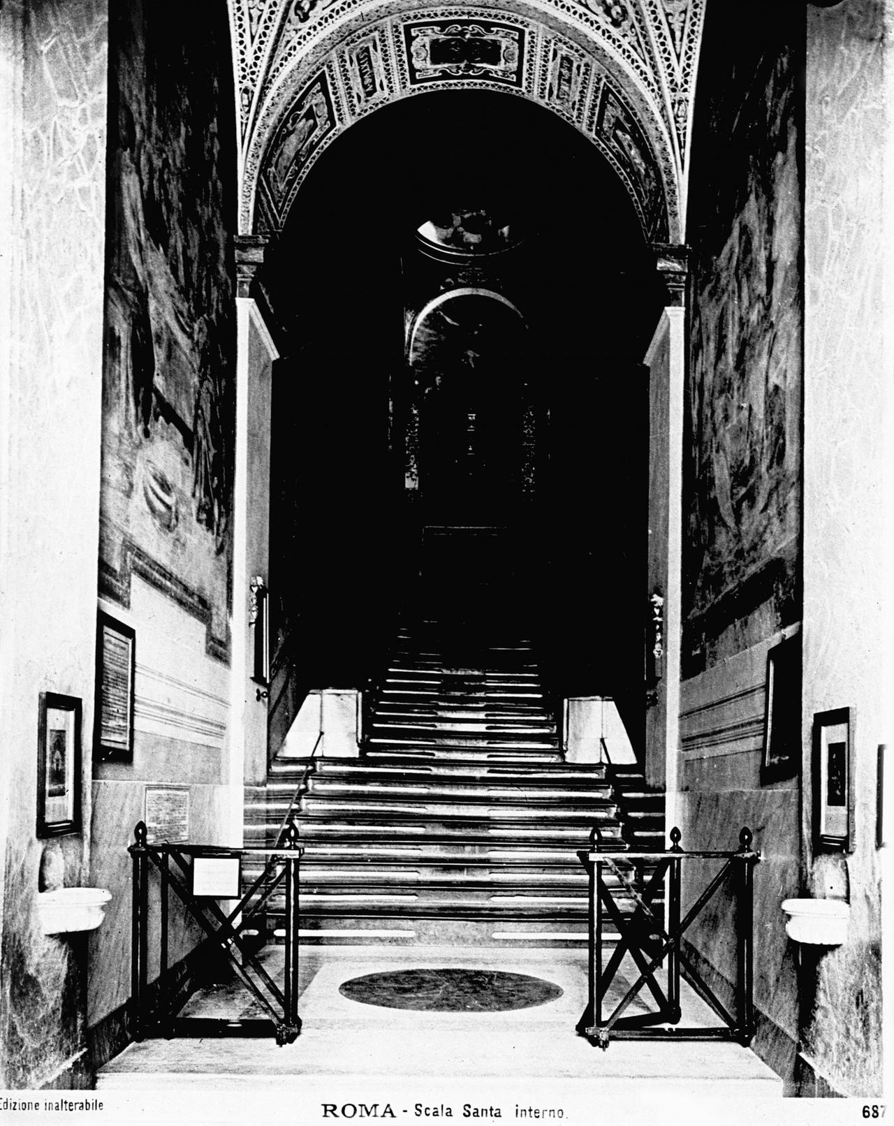Martin Luther Die Scala Sancta im Lateran in Rom. The Holy Stairs at the Lateran palace in Rome. UnitedArchives01581708

Martin Luther the Scala Sancta in Lateran in Rome The Holy Stairs AT The Lateran Palace in Rome UnitedArchives01581708