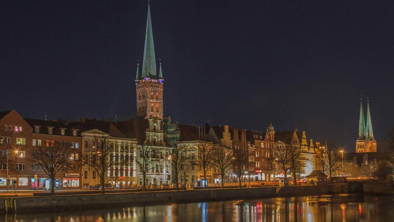 Blick auf den Lübecker Dom und die Altstadt